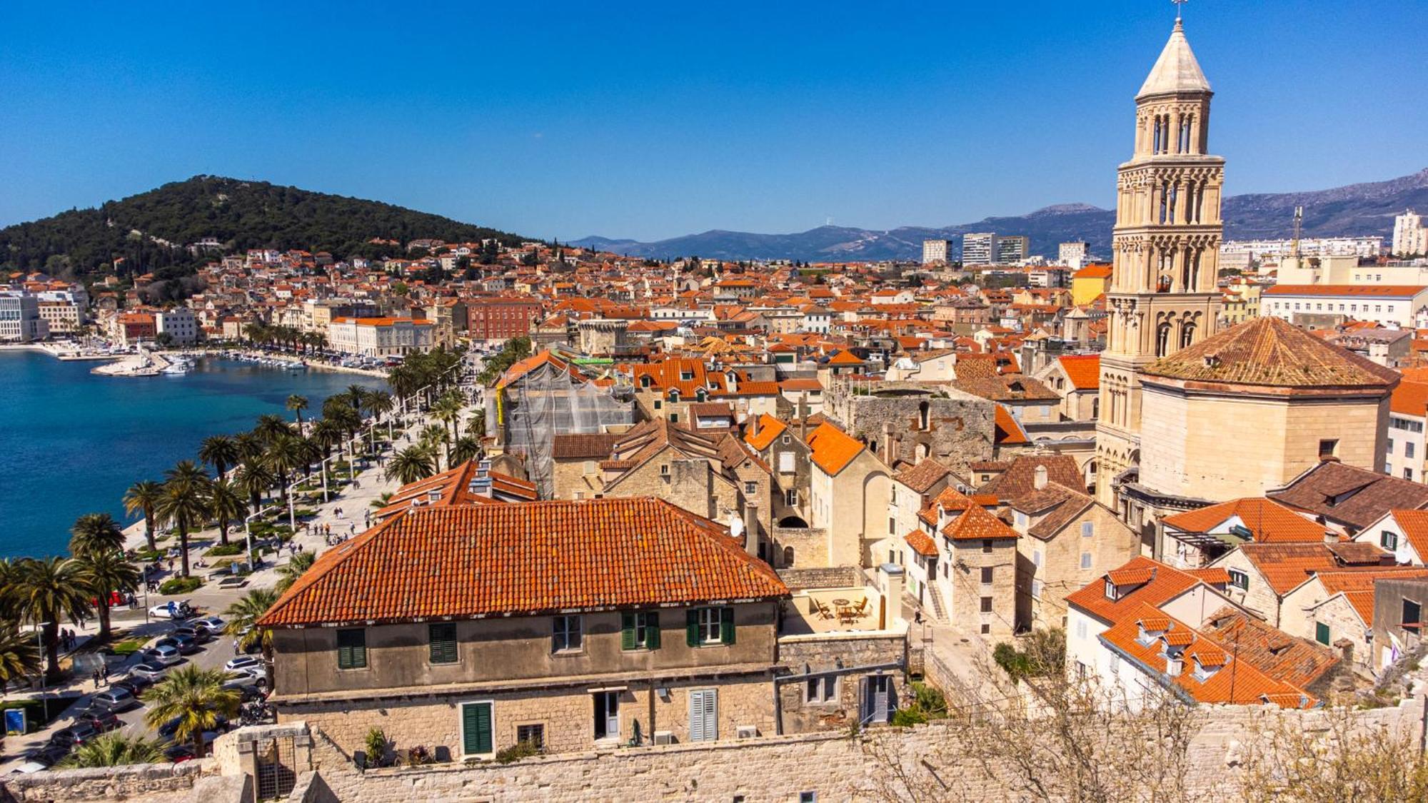 Terazza Grande In Diocletian Tower Split
